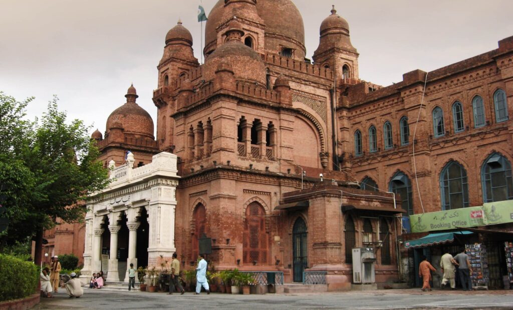 Unexplored Lahore Wonders: Lahore Museum